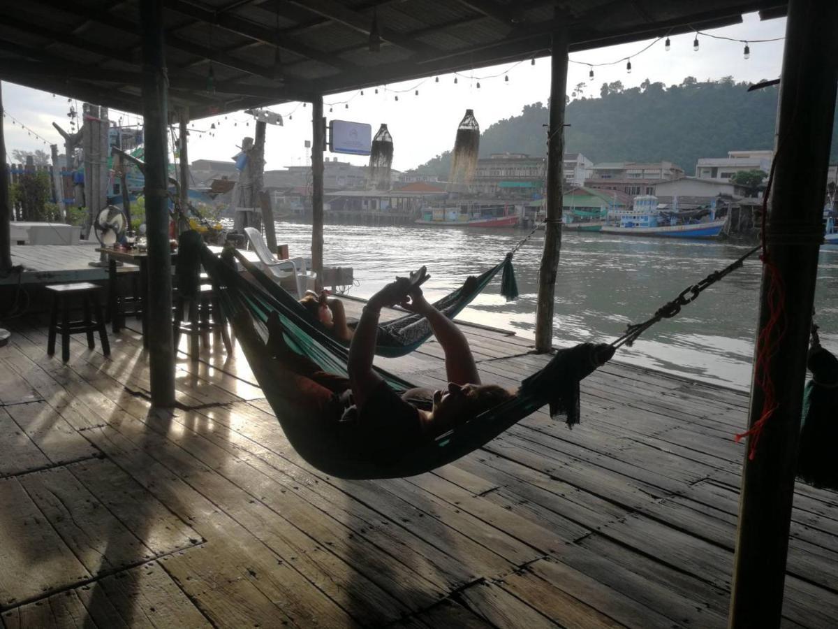 Rub Lom Chom Klong Homestay Chumphon Esterno foto