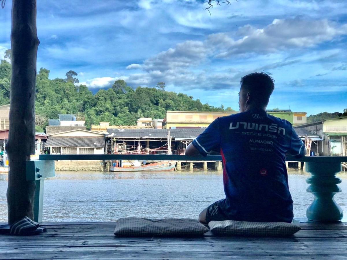 Rub Lom Chom Klong Homestay Chumphon Esterno foto