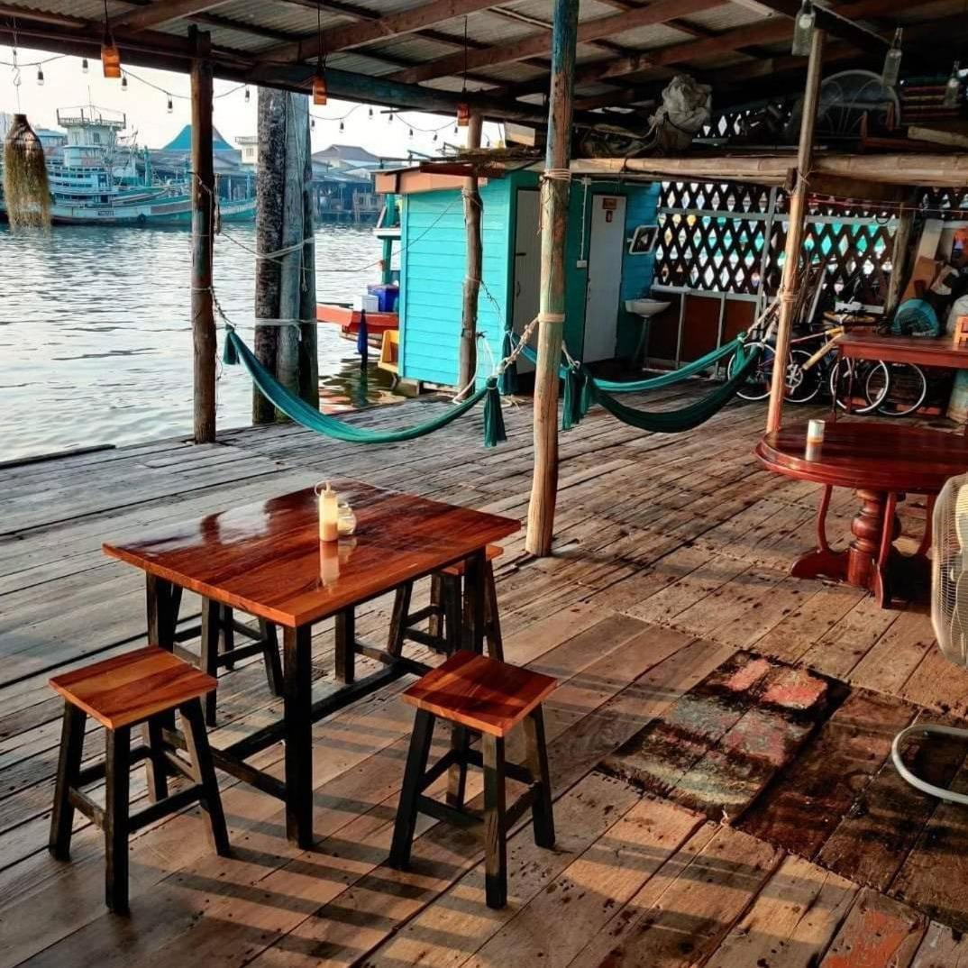 Rub Lom Chom Klong Homestay Chumphon Esterno foto